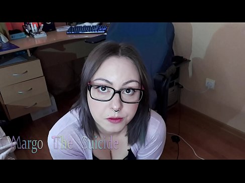 ❤️ Ọmọbinrin ti o ni gbese pẹlu awọn gilaasi buruja Dildo jinna lori Kamẹra ❤️ Ohun onihoho ti ile ❌️